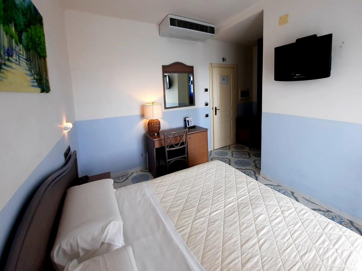 Hotel Stella Maris Казал Велино Екстериор снимка
