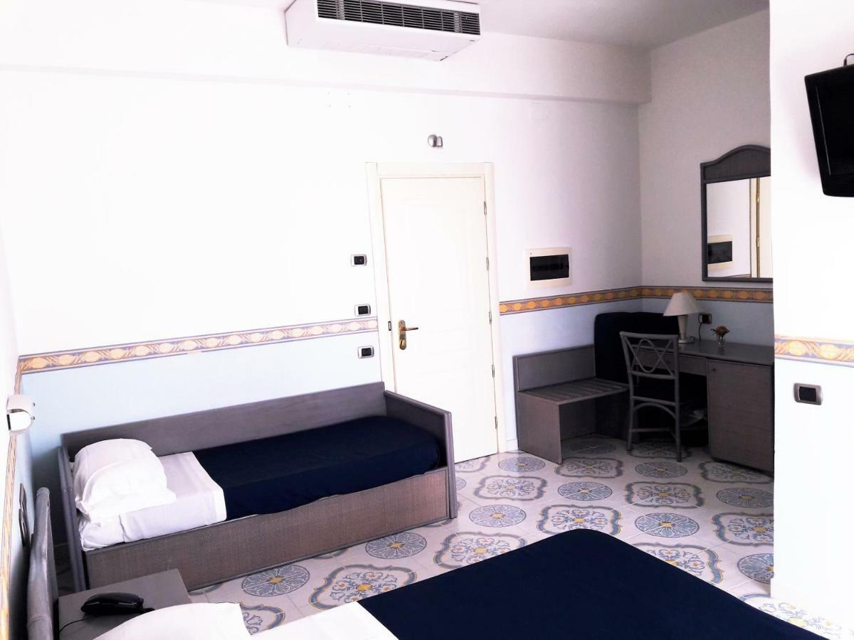 Hotel Stella Maris Казал Велино Стая снимка