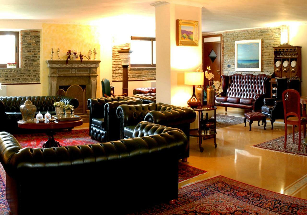 Hotel Stella Maris Казал Велино Екстериор снимка